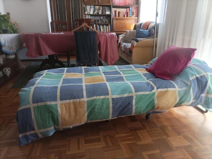 Quarto em Acomodações Particulares Alameda De Osuna Aeropuerto Madri